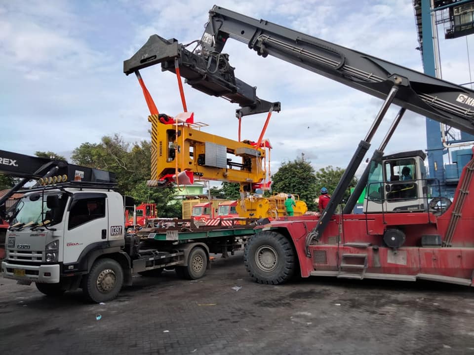 Handling Material Spreader Crane Pelabuhan Pantaloan – Palu 2021